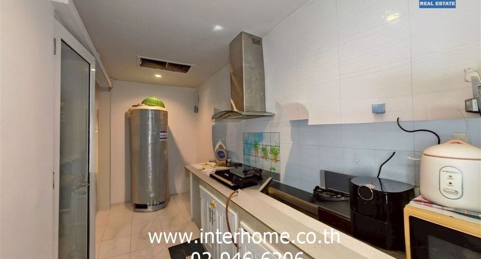 For sale 3 bedrooms townhouse in Phutthamonthon, Nakhon Pathom