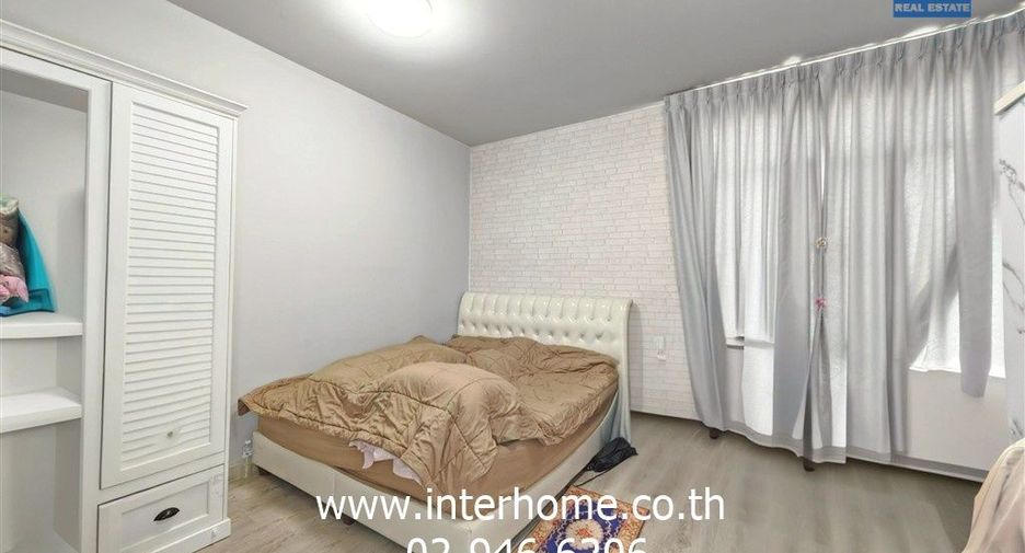 For sale 3 bedrooms townhouse in Phutthamonthon, Nakhon Pathom