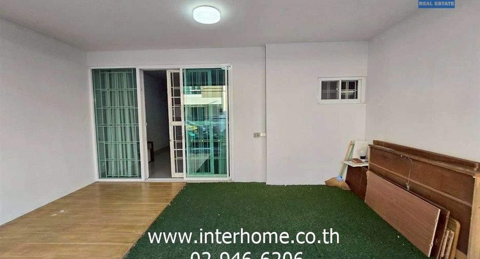 For sale 3 bedrooms townhouse in Phutthamonthon, Nakhon Pathom
