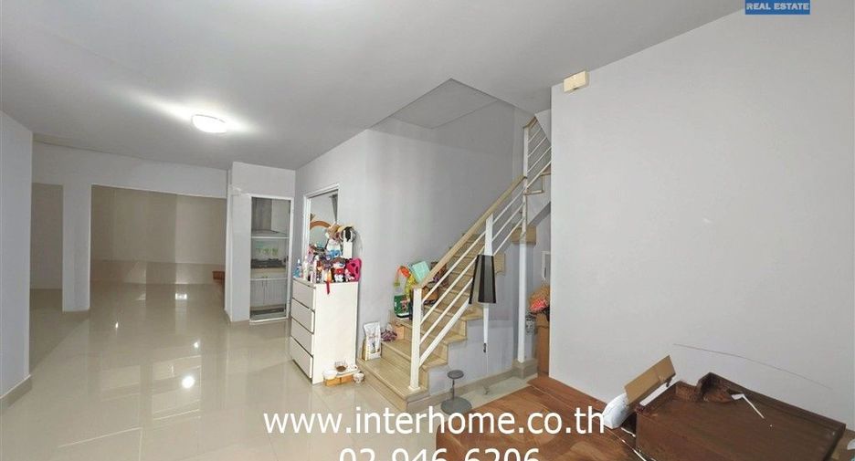 For sale 3 bedrooms townhouse in Phutthamonthon, Nakhon Pathom