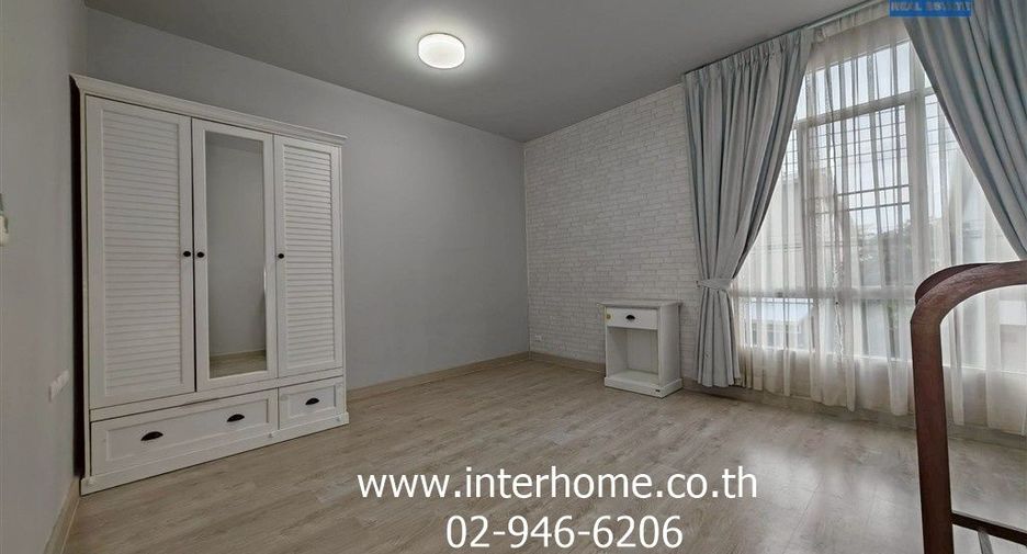 For sale 3 bedrooms townhouse in Phutthamonthon, Nakhon Pathom