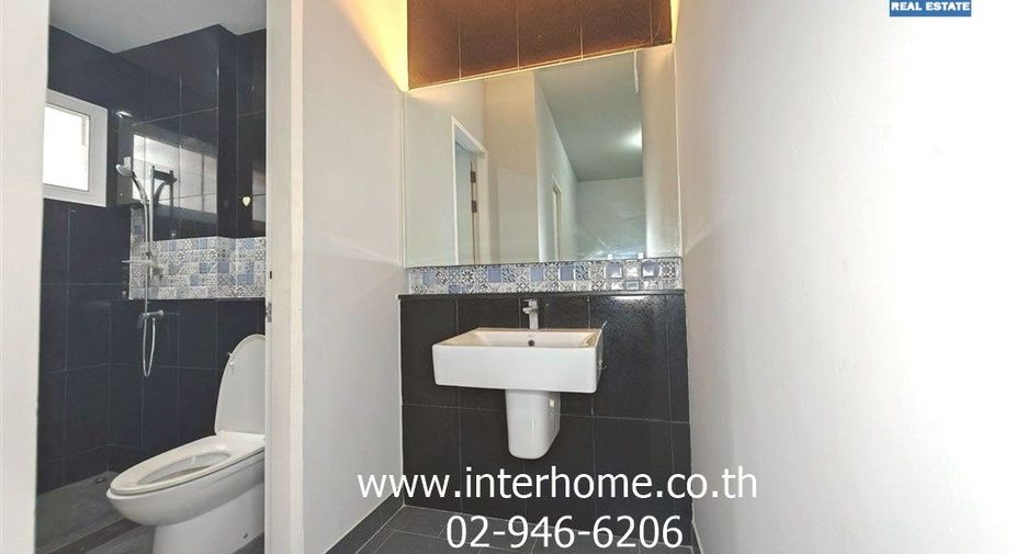 For sale 3 bedrooms townhouse in Phutthamonthon, Nakhon Pathom