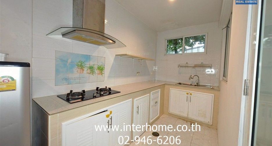 For sale 3 bedrooms townhouse in Phutthamonthon, Nakhon Pathom