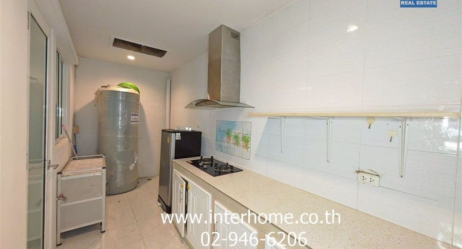 For sale 3 bedrooms townhouse in Phutthamonthon, Nakhon Pathom