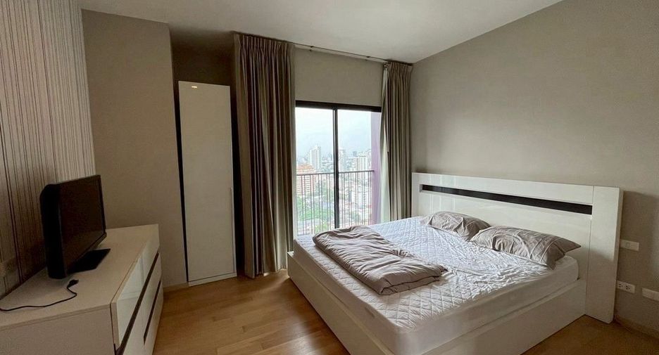 For rent 1 bed condo in Khlong Toei, Bangkok