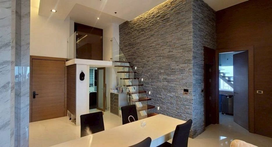 For rent and for sale 4 bedrooms condo in Watthana, Bangkok