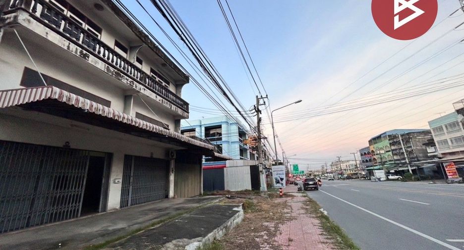 Local comercial en venta de 4 habitaciones en Mueang Chon Buri, Chonburi