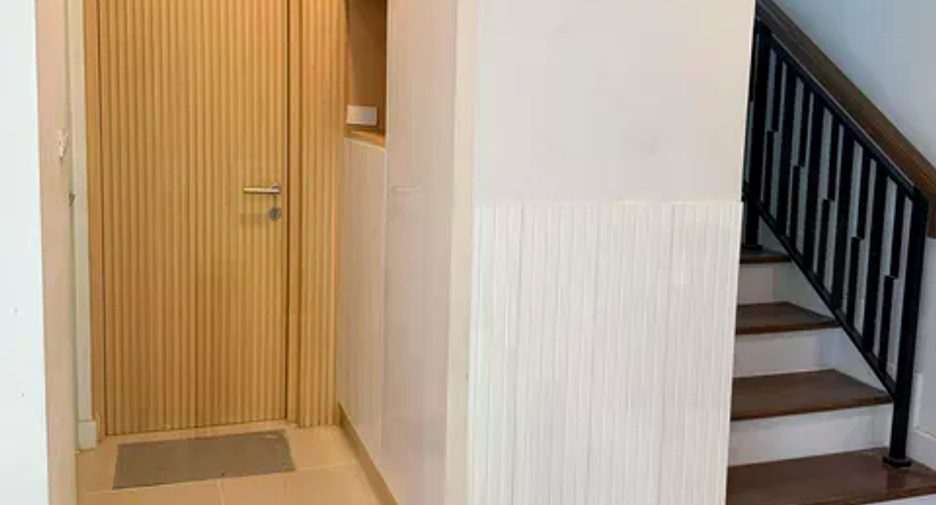 For rent 4 bedrooms house in Bang Sao Thong, Samut Prakan