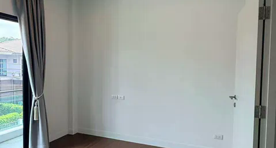 For rent 4 bedrooms house in Bang Sao Thong, Samut Prakan