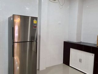 Reihenhaus zur Miete mit 2 Zimmer in Phra Khanong, Bangkok