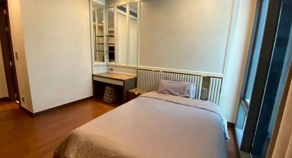 À louer et à vendre 3 chambres condo à Khlong Toei, Bangkok