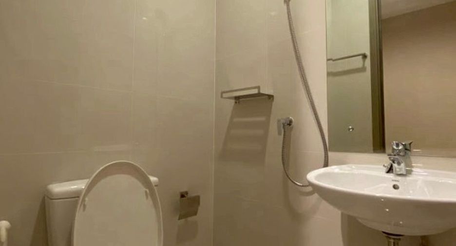 À louer et à vendre 3 chambres condo à Khlong Toei, Bangkok