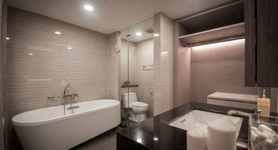Wohnung zur Miete mit 1 Zimmer in Pathum Wan, Bangkok