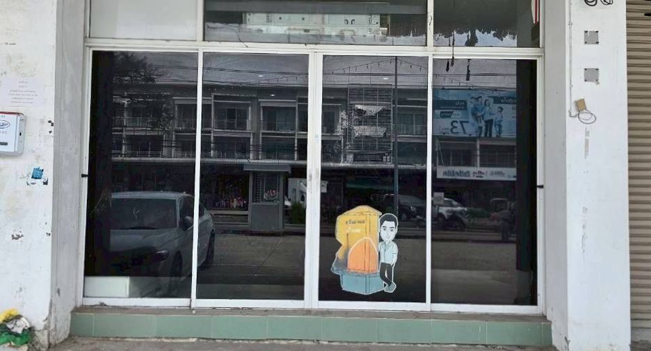 For sale 3 bedrooms retail Space in Khlong Luang, Pathum Thani