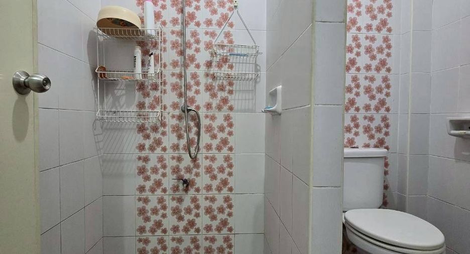 For sale 3 bedrooms retail Space in Khlong Luang, Pathum Thani