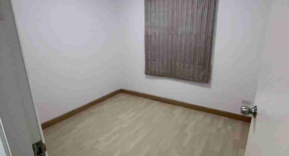 For sale 3 bedrooms townhouse in Prawet, Bangkok