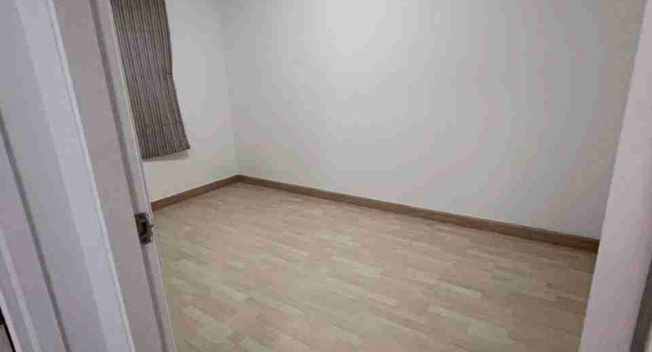 For sale 3 bedrooms townhouse in Prawet, Bangkok