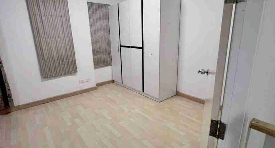 For sale 3 bedrooms townhouse in Prawet, Bangkok