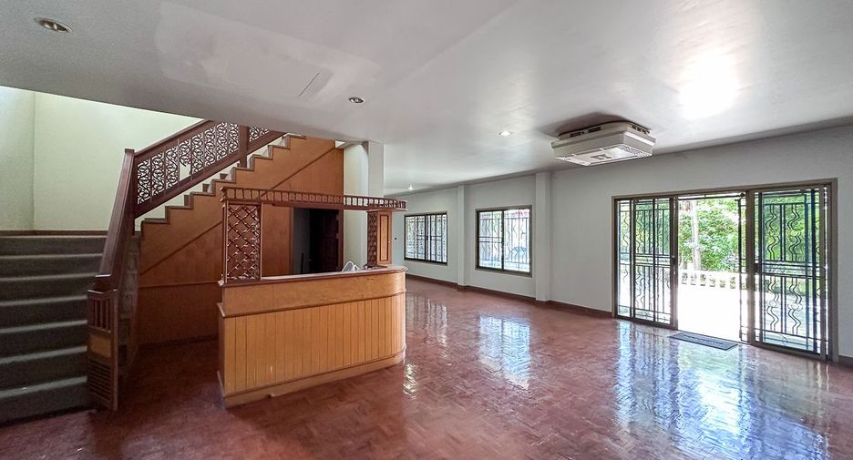 Haus zum Kauf mit 5 Zimmer in Hang Dong, Chiang Mai