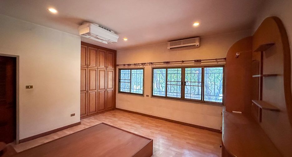 Haus zum Kauf mit 5 Zimmer in Hang Dong, Chiang Mai