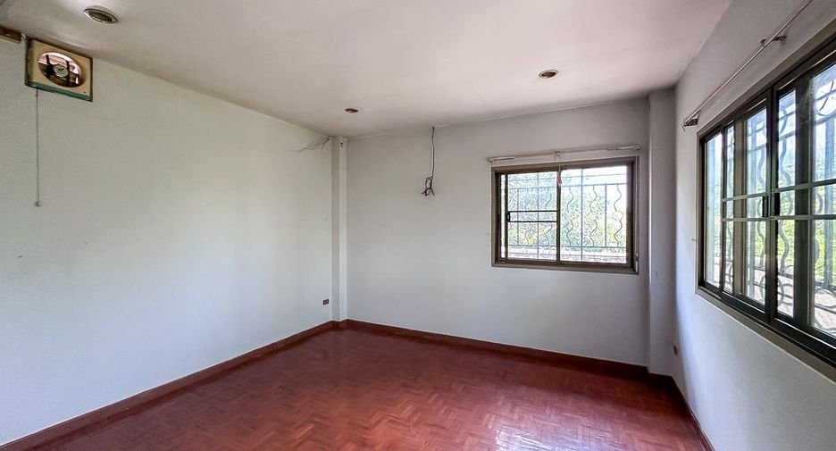 Haus zum Kauf mit 5 Zimmer in Hang Dong, Chiang Mai
