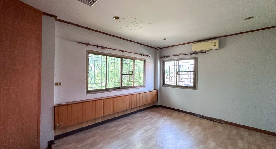 Haus zum Kauf mit 5 Zimmer in Hang Dong, Chiang Mai