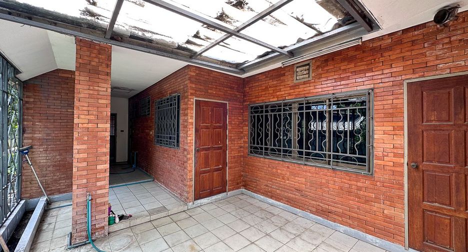 Haus zum Kauf mit 5 Zimmer in Hang Dong, Chiang Mai