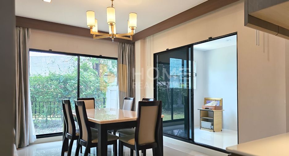 For sale 4 bedrooms house in Bang Khen, Bangkok