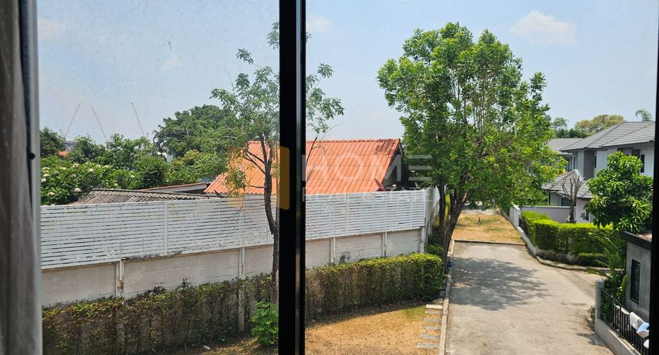 For sale 4 bedrooms house in Bang Khen, Bangkok