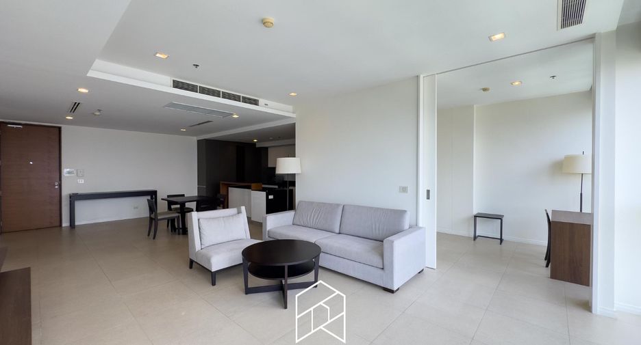 For rent 2 bedrooms condo in Sathon, Bangkok