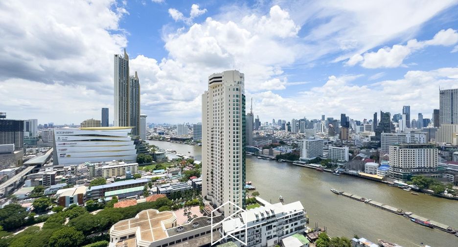For rent 2 bedrooms condo in Sathon, Bangkok