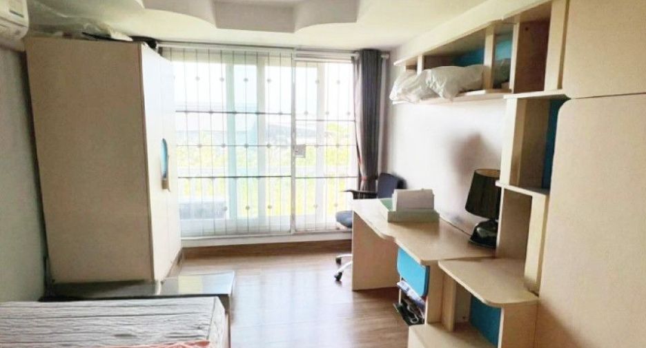 For sale 3 bedrooms townhouse in Mueang Nakhon Si Thammarat, Nakhon Si Thammarat