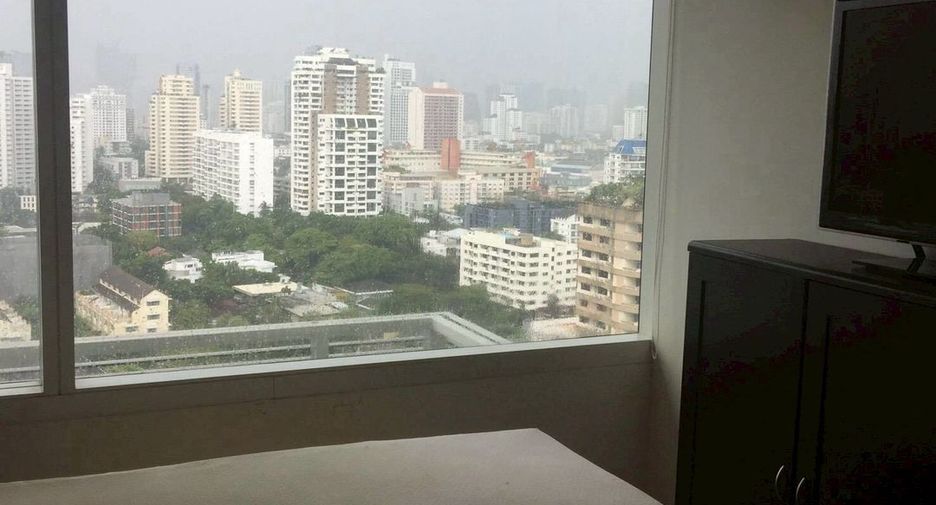 For rent 3 bedrooms condo in Watthana, Bangkok