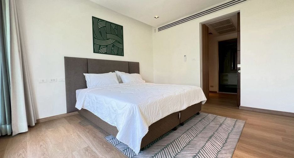For rent 2 bedrooms condo in Yan Nawa, Bangkok