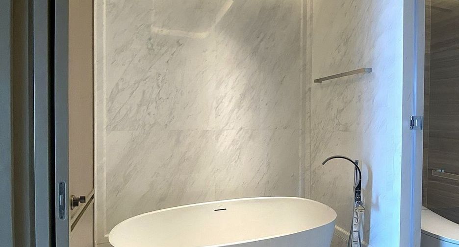 For rent 2 bedrooms condo in Sathon, Bangkok
