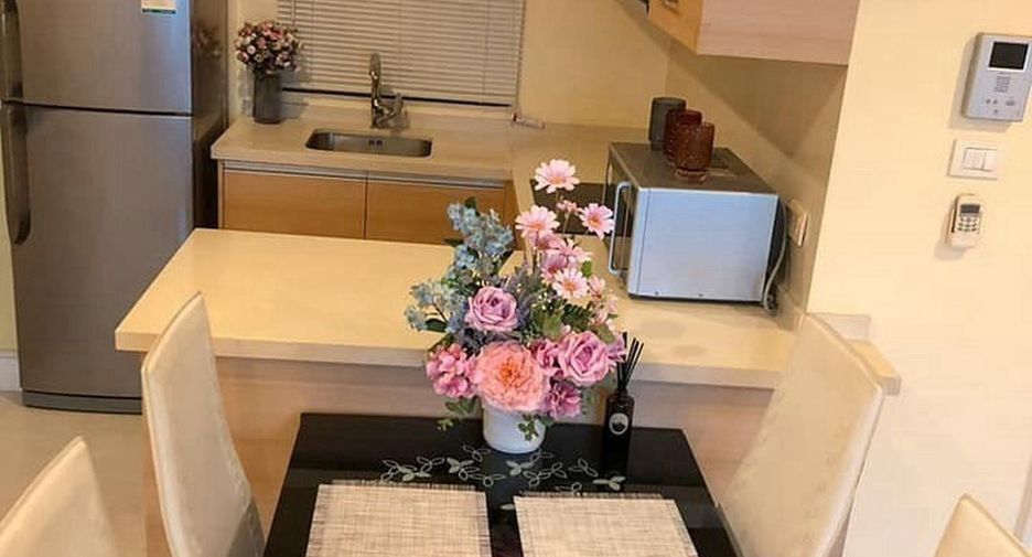 For rent 2 bedrooms condo in Khlong Toei, Bangkok