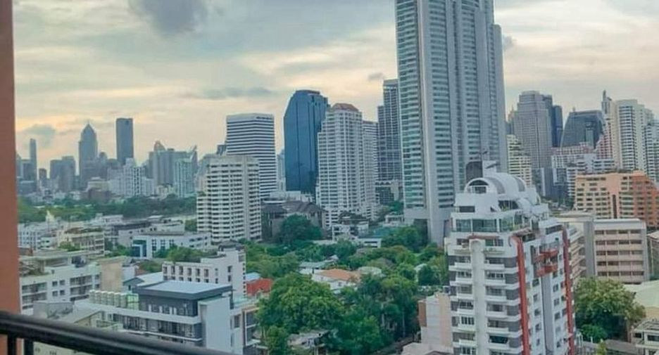For rent 2 bedrooms condo in Khlong Toei, Bangkok