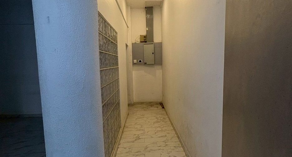 出租 商业空间 在 Khlong Toei, 曼谷