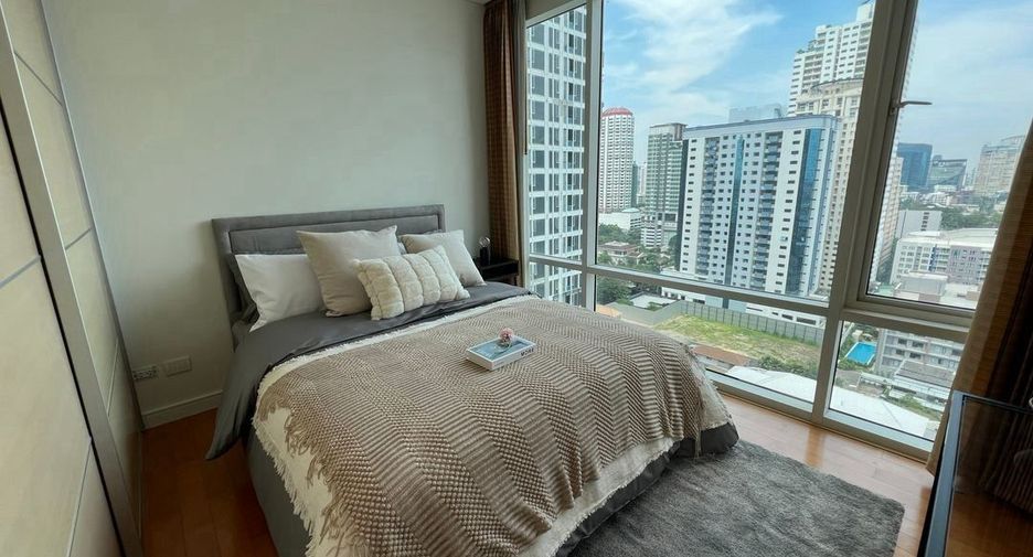 For rent 2 bedrooms condo in Khlong Toei, Bangkok