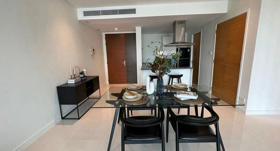 For rent 2 bedrooms condo in Khlong Toei, Bangkok