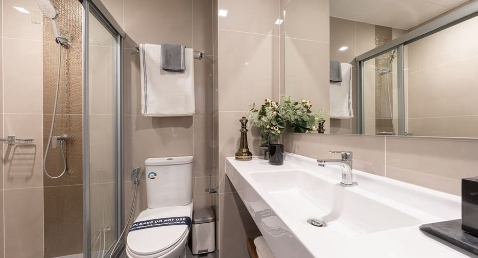 For sale 1 bed condo in Huai Khwang, Bangkok