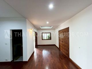 À louer 4 chambres maison à Pak Kret, Nonthaburi
