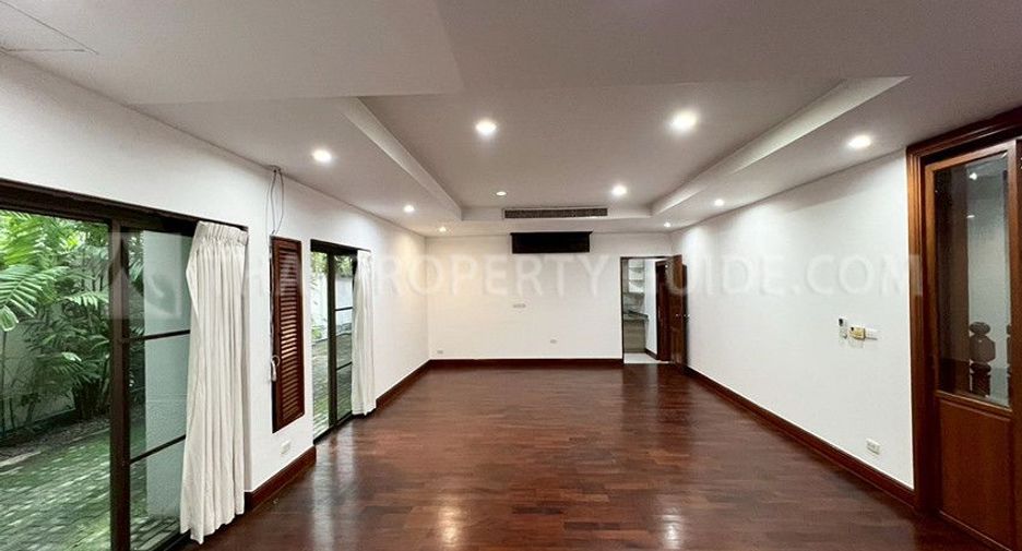 For rent 4 bedrooms house in Pak Kret, Nonthaburi