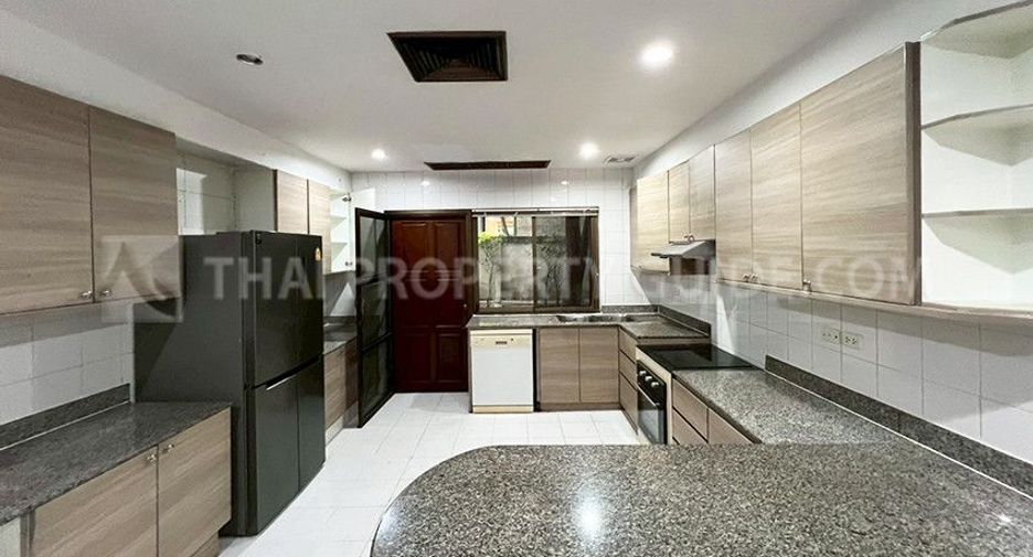 For rent 4 bedrooms house in Pak Kret, Nonthaburi