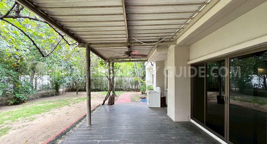 For rent 4 bedrooms house in Pak Kret, Nonthaburi