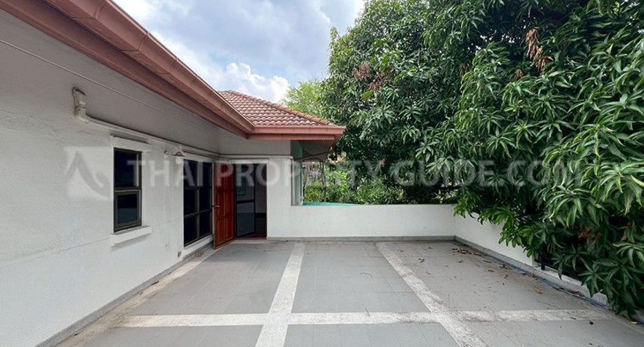 For rent 4 bedrooms house in Pak Kret, Nonthaburi