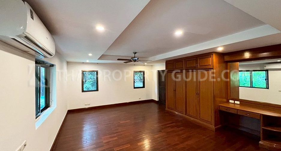 For rent 4 bedrooms house in Pak Kret, Nonthaburi