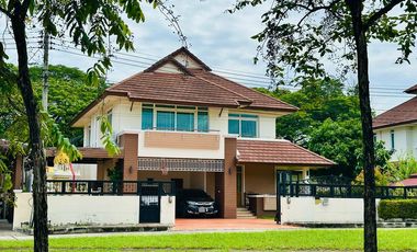For sale 5 bedrooms house in Si Racha, Chonburi