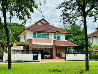 Haus zum Kauf mit 5 Zimmer in Si Racha, Chonburi