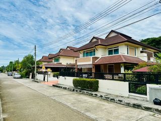 Haus zum Kauf mit 5 Zimmer in Si Racha, Chonburi